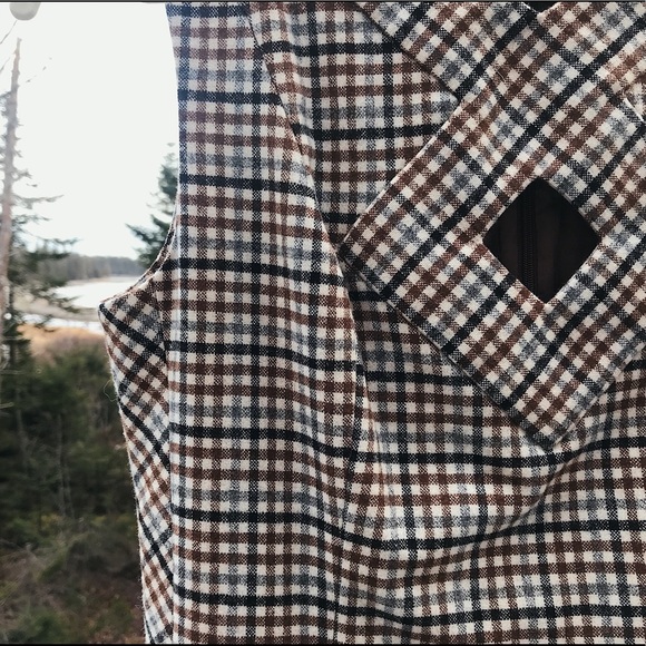 Chic Vintage Dress - Picture 2 of 6